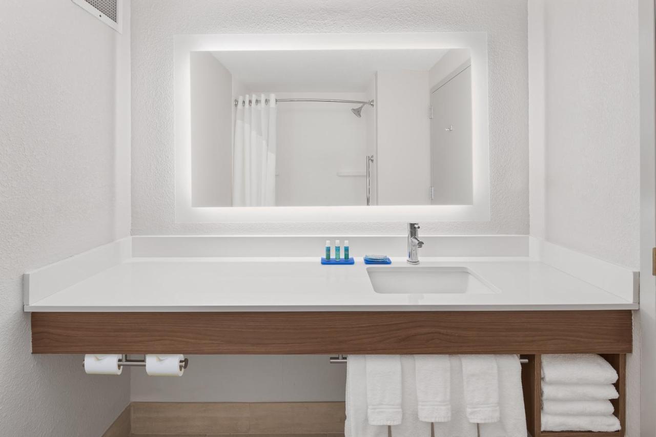 Holiday Inn Express Hotel & Suites Byron By Ihg Kültér fotó
