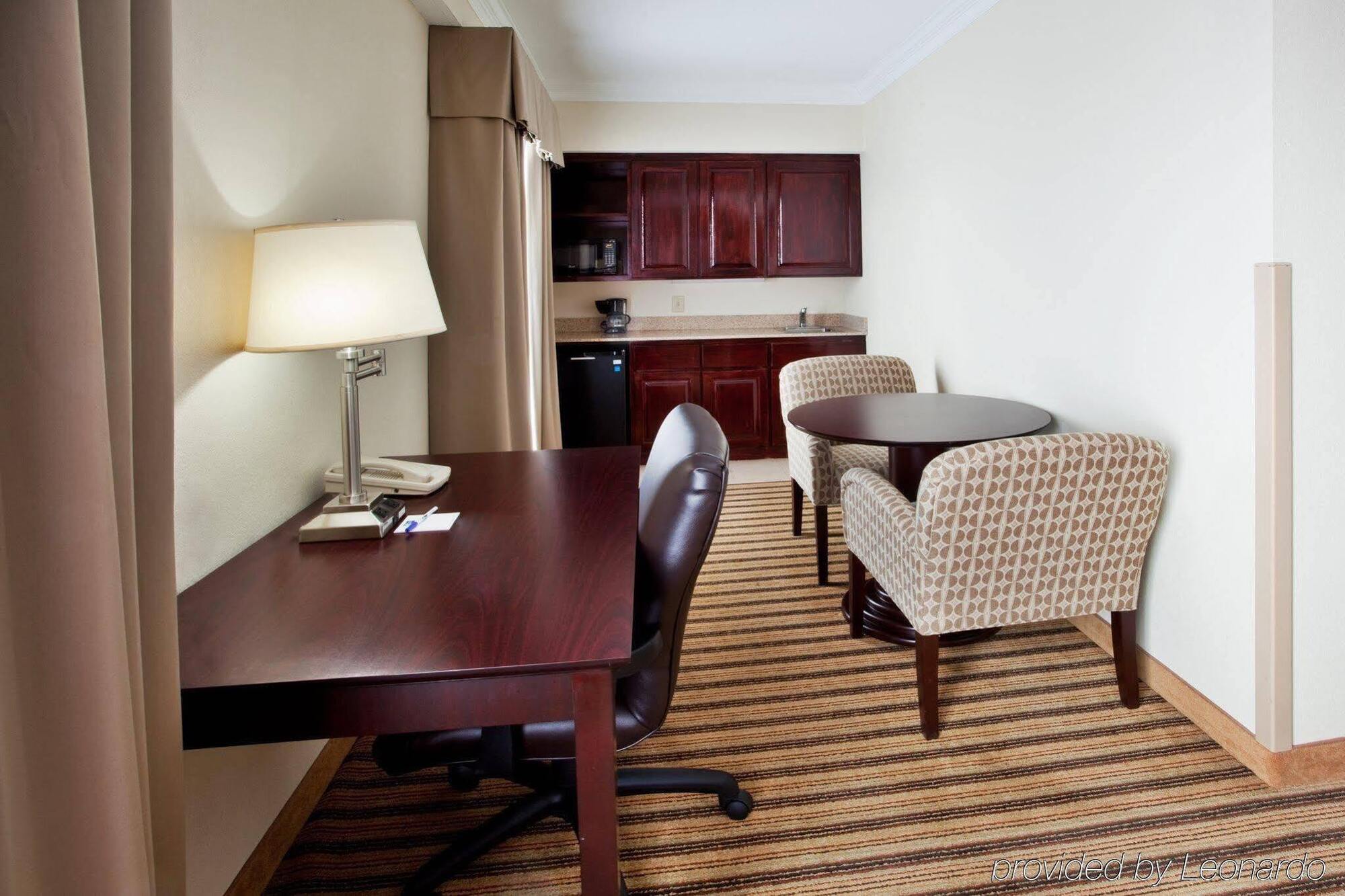 Holiday Inn Express Hotel & Suites Byron By Ihg Kültér fotó